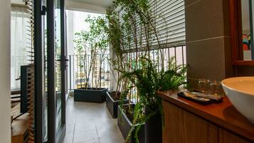 Chambre Double Deluxe, vue ville | Balcon