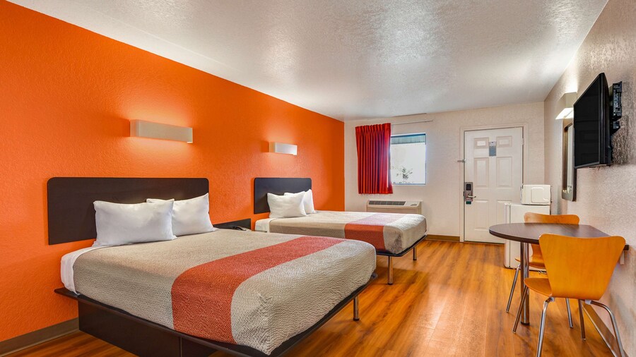 Motel 6 Moultrie, GA