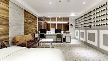 Deluxe Tek Büyük Yataklı Oda | Ayrı ayrı dekore edilmiş, ayrı ayrı döşenmiş, ses yalıtımı