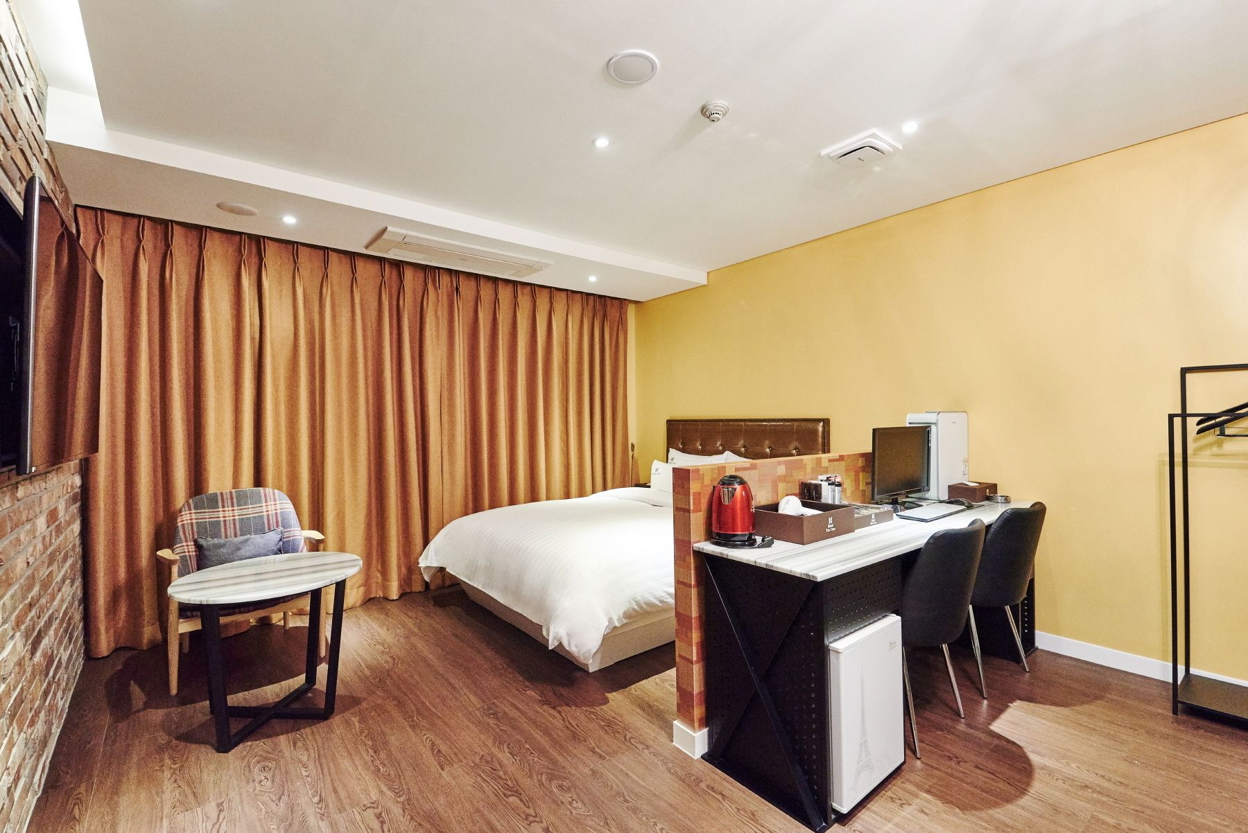 standard double room | individually decorated, individually furnished, soundproofing, free wifi