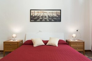 Free WiFi, bed sheets - Ca Baglioni (Venice)