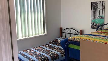 2 bedrooms, laptop workspace, free cots/infant beds