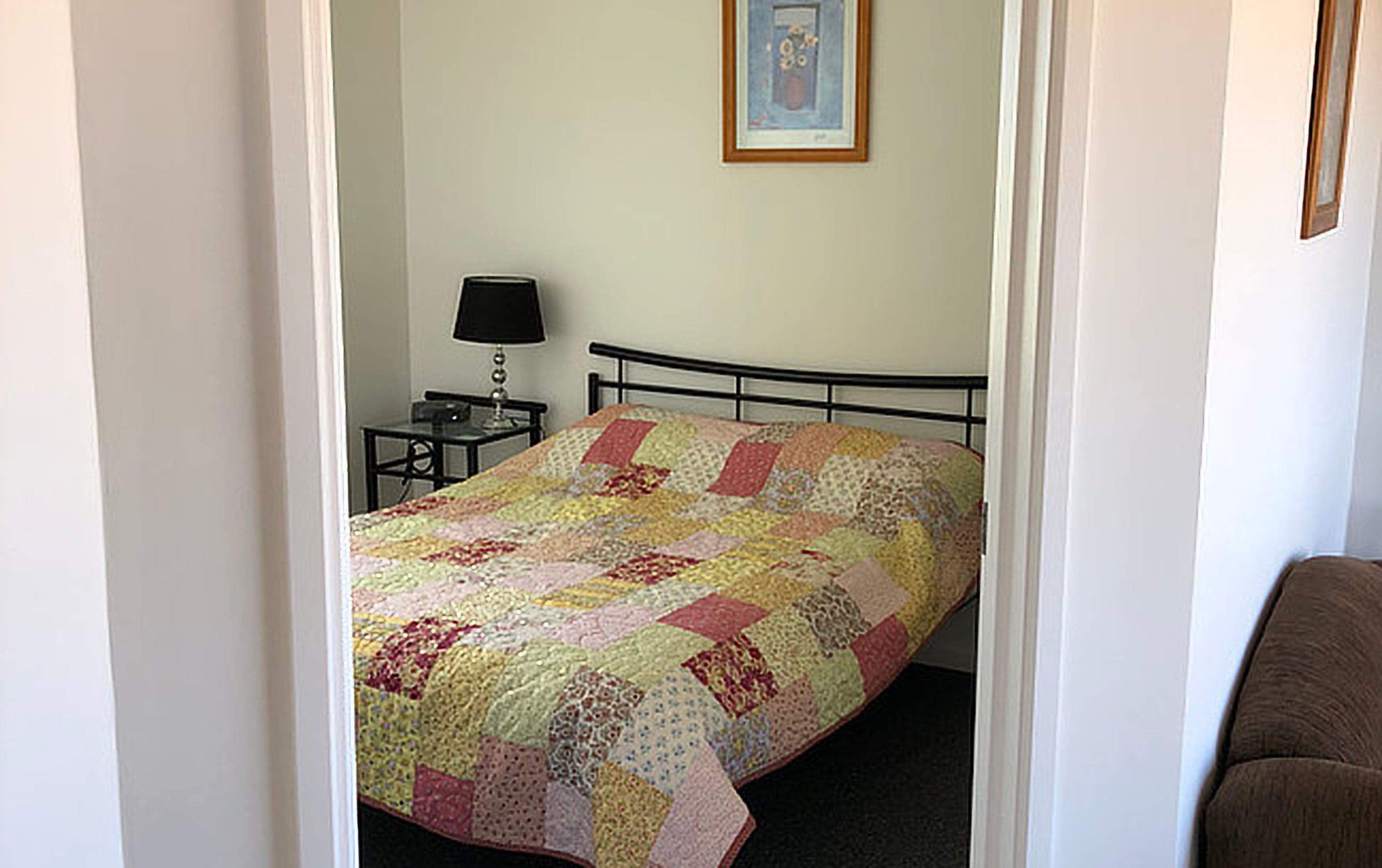 Cabin (Bump's Barn) | 2 bedrooms, laptop workspace, free cribs/infant beds