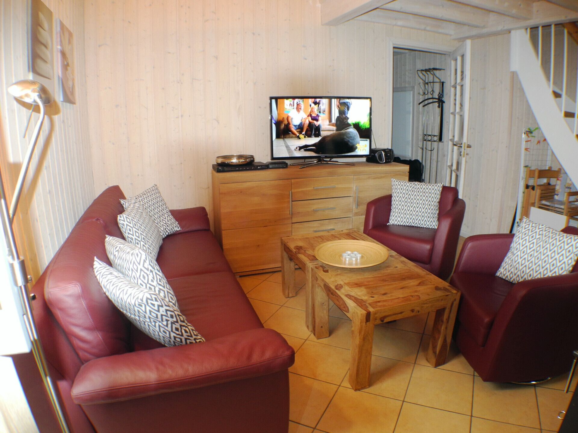 Kinderfreundliches Ferienhaus Ostseeblick 205 In Baabe. Gemütliche Terrasse Mit Strandkorb, Terrassenmöbeln & Außengrill. Wohlfühlbad Mit Whirlpool & Sauna Für Entspannte Urlaubstage - Baabe