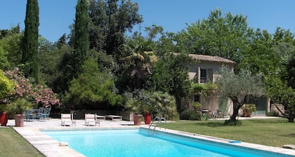 Provence Alpilles in Eygalières Small authentic Mas for 2 people
