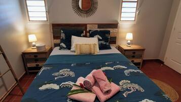 3 chambres, coffres-forts dans les chambres, fer et planche Ă repasser