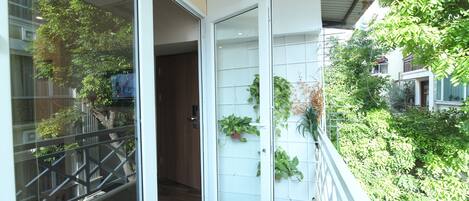 Chambre Triple Premium | Vue de la chambre