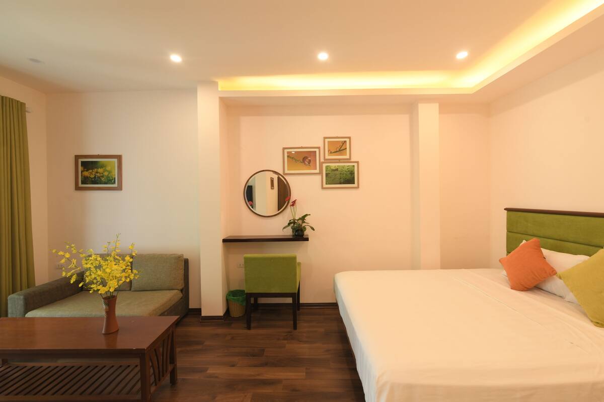 Minibar, in-room safe, desk, blackout curtains