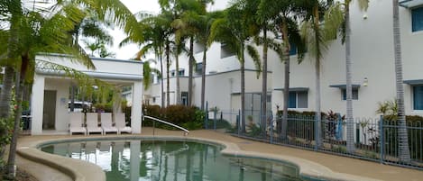 Outdoor pool, pool loungers