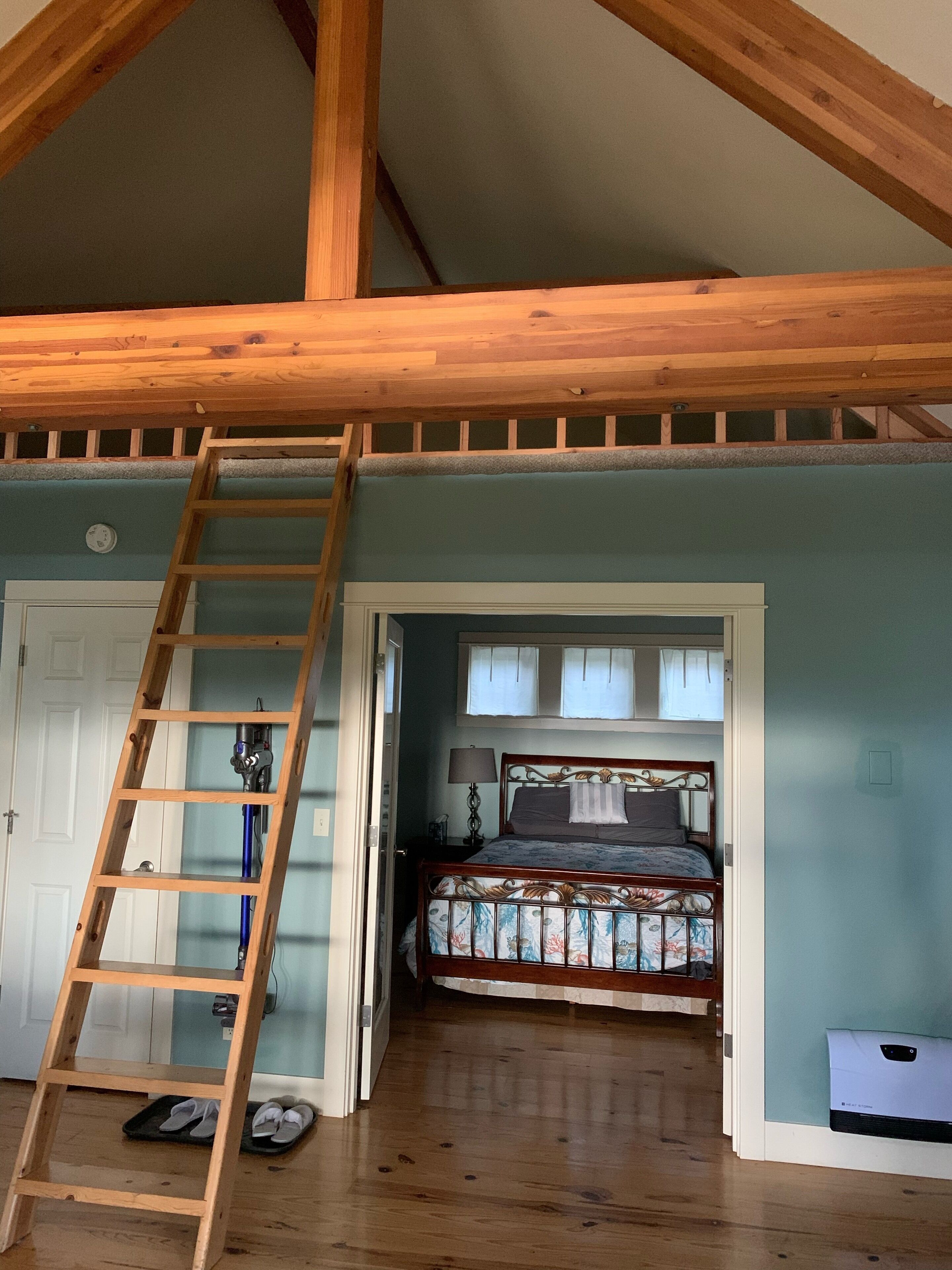 1 bedroom, desk, free WiFi, bed sheets