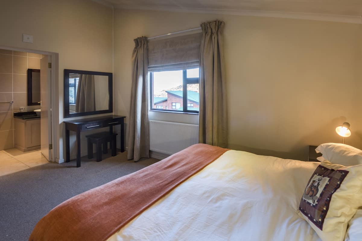 Chalet luxueux, patio, vue sur la montagne | 2 chambres