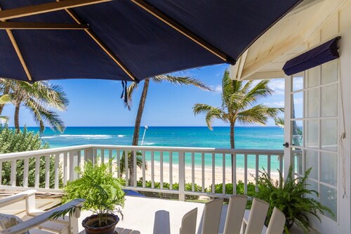 Beach-front Estate - North Shore, private setting, close to Haleiwa & surf spots