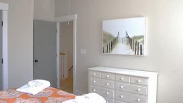 2 slaapkamers, een strijkplank/strijkijzer, reisbedje, gratis wifi