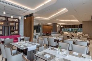 Breakfast, lunch and dinner served - Neelkanth Sarovar Premiere (Lusaka)
