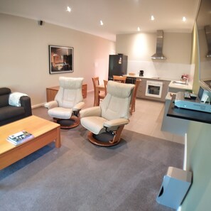Luxury Apartment, 1 Queen Bed with Sofa bed | Living area | TV - A Must At Coonawarra (Penola)