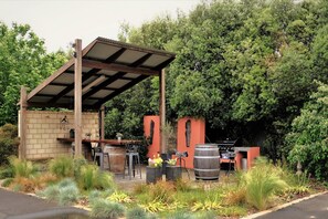 Courtyard view - A Must At Coonawarra (Penola)