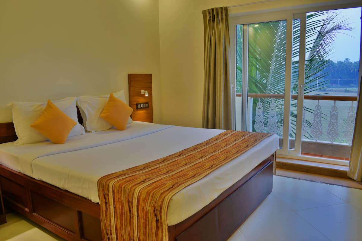 In-room safe, iron/ironing board, rollaway beds, free WiFi