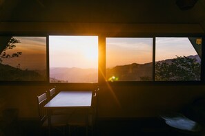 Dining - Casa Cielo: Bird’s Eye Views– proceeds support Sustainability Center (Carretera a Monteverde)