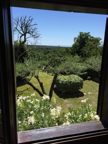 A spacious historic 3 Bedroom Villa minutes from beach and Duino Castle