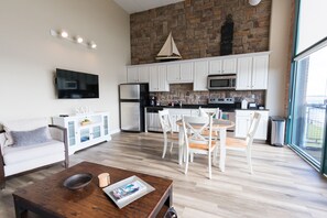 Interior - Spectacular Turn-Key Waterfront Getaway For Six!! (Sandusky)