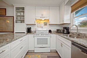 Dishwasher, coffee/tea maker, cookware/dishes/utensils, ice maker