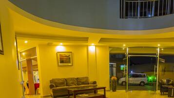 Sala de estar en el lobby