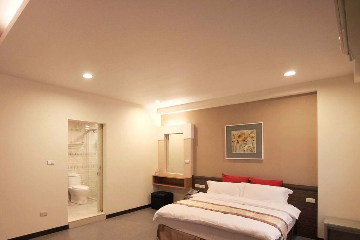 Desk, blackout curtains, free WiFi