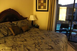 2 makuuhuonetta, silitysrauta/-lauta, internet