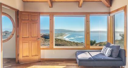 Gorgeous 5 bedroom Home With Fabulous Ocean Views and 4 Master Suites