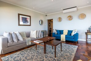 Flat-screen TV - Chamonix 12 (Cape Town)