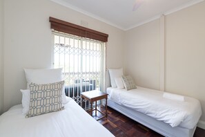 Room - Chamonix 12 (Cape Town)