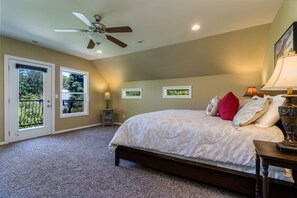 4 habitaciones, escritorio, tabla de planchar con plancha y wifi 