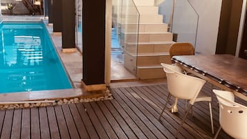 Outdoor pool, pool loungers