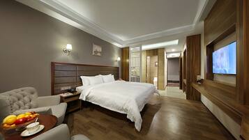 Minibar, in-room safe, desk, blackout curtains