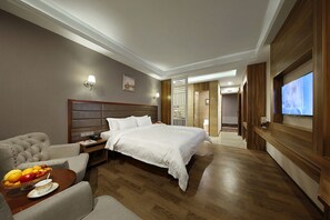 Classic Double Room | Minibar, in-room safe, desk, blackout drapes - Hanyong Hotel - Qiaotou (Shenzhen)