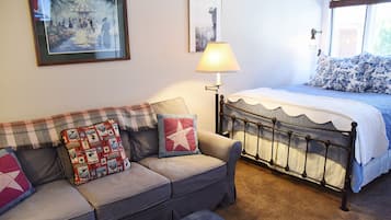 1 bedroom, desk, iron/ironing board, free WiFi