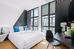 Deluxe-Zimmer | Schreibtisch, Verdunkelungsvorhänge, schallisolierte Zimmer