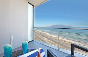 Balcony view - Blaauwberg Beach Hotel (Cape Town)