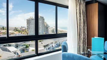 Partial Sea-Facing Family Studio | Living room | Flat-screen TV