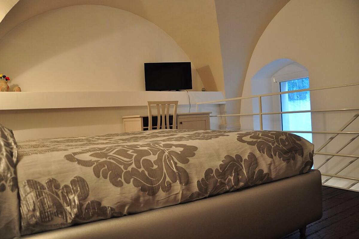 Family Room (5) | Down comforters, in-room safe, desk, blackout drapes