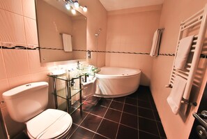 Comfort Double or Twin Room | Bathroom | Shower, slippers, towels