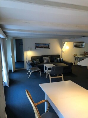 Lägenhet - 2 sovrum (3rd Floor) | Vardagsrum