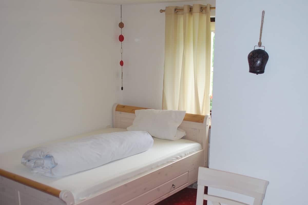 Single Room, Private Bathroom