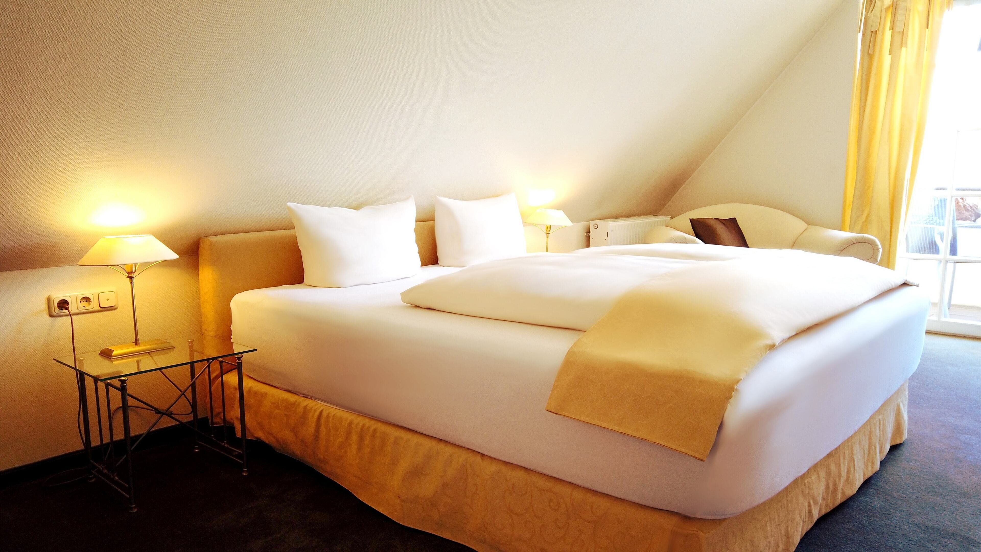 standard double room | hypo-allergenic bedding, individually decorated, individually furnished