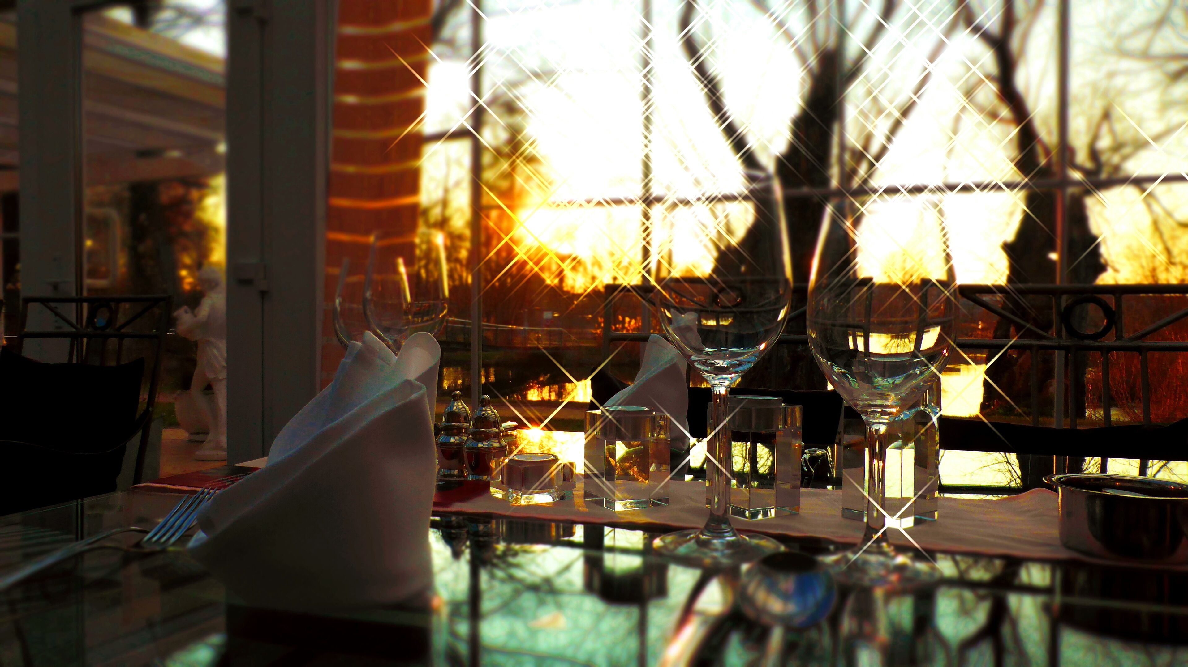 S'hi serveixen esmorzars, dinars i sopars 