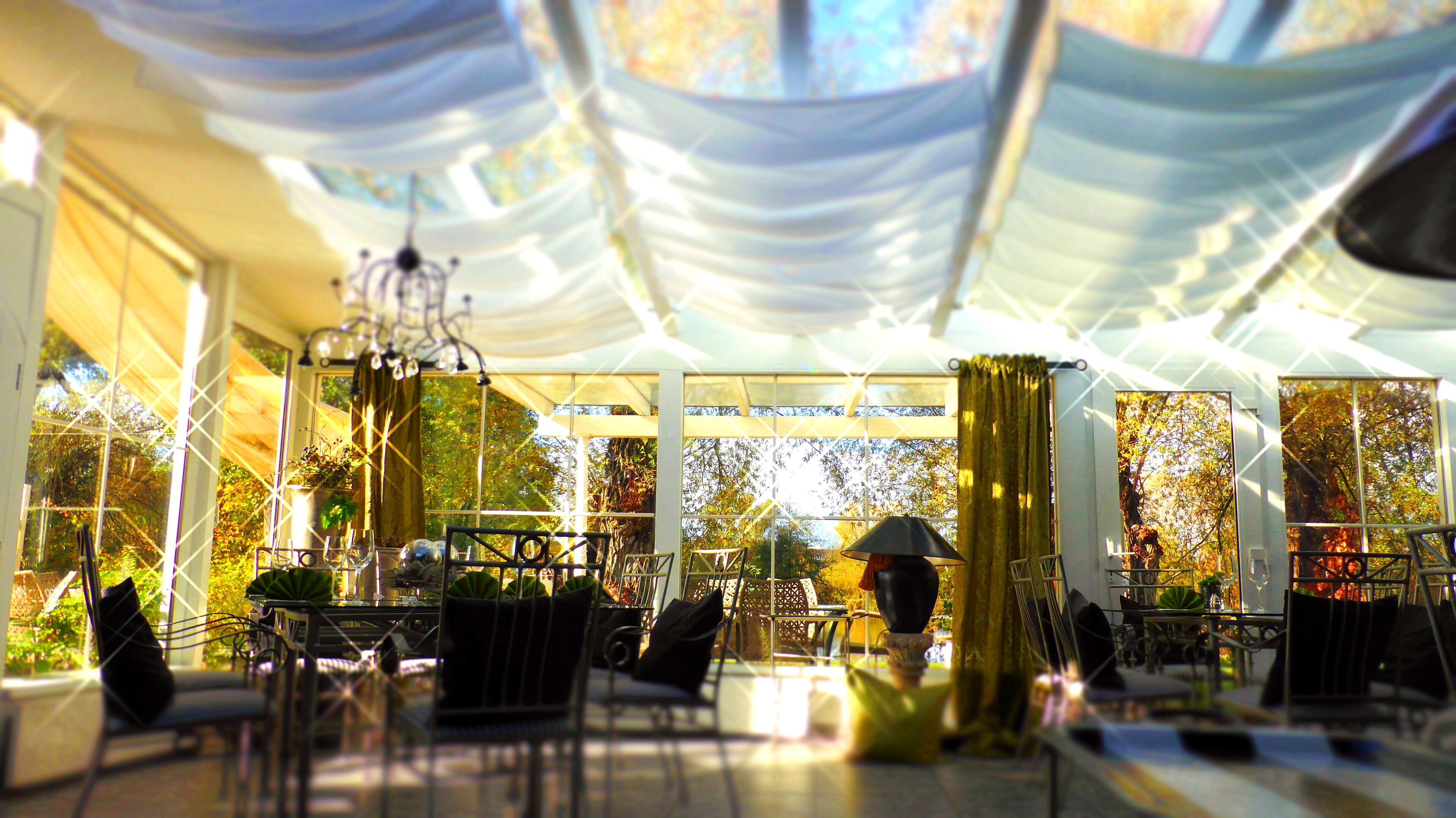 breakfast, lunch and dinner served