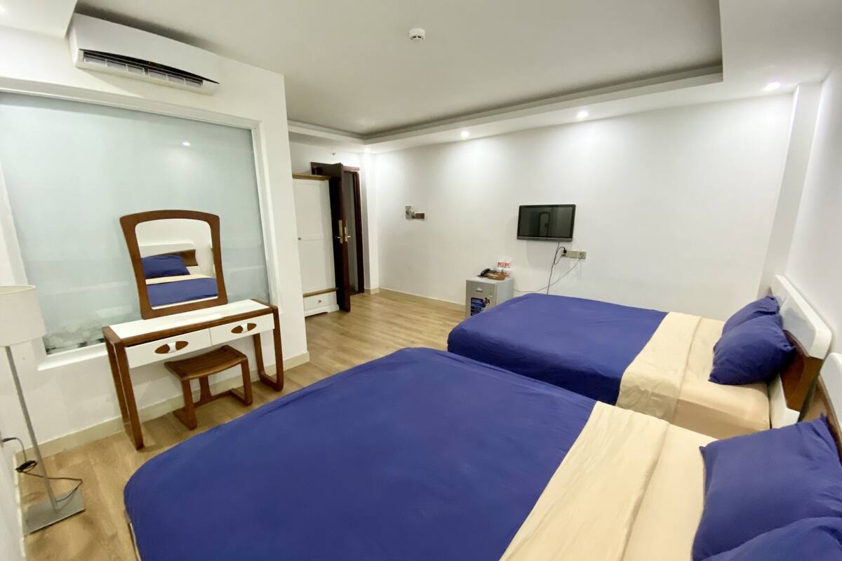 Minibar, desk, soundproofing, iron/ironing board