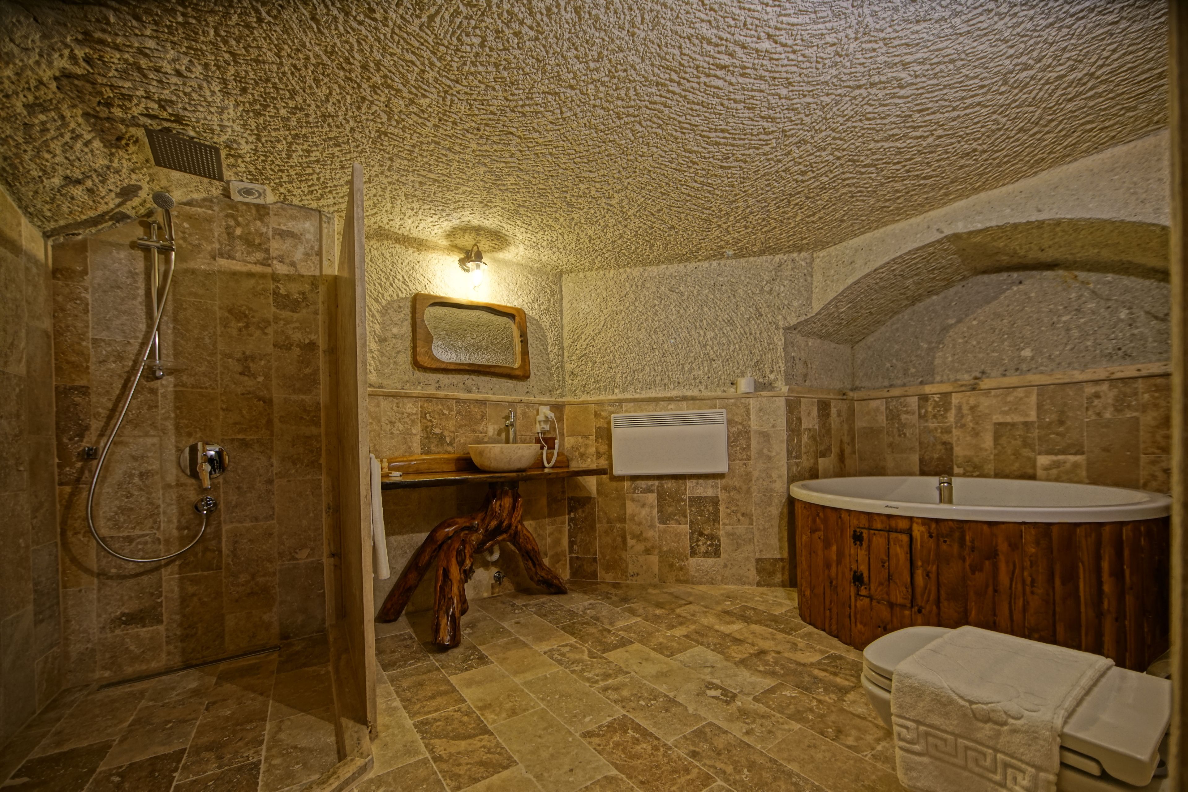 Photo - Apex Cave Hotel