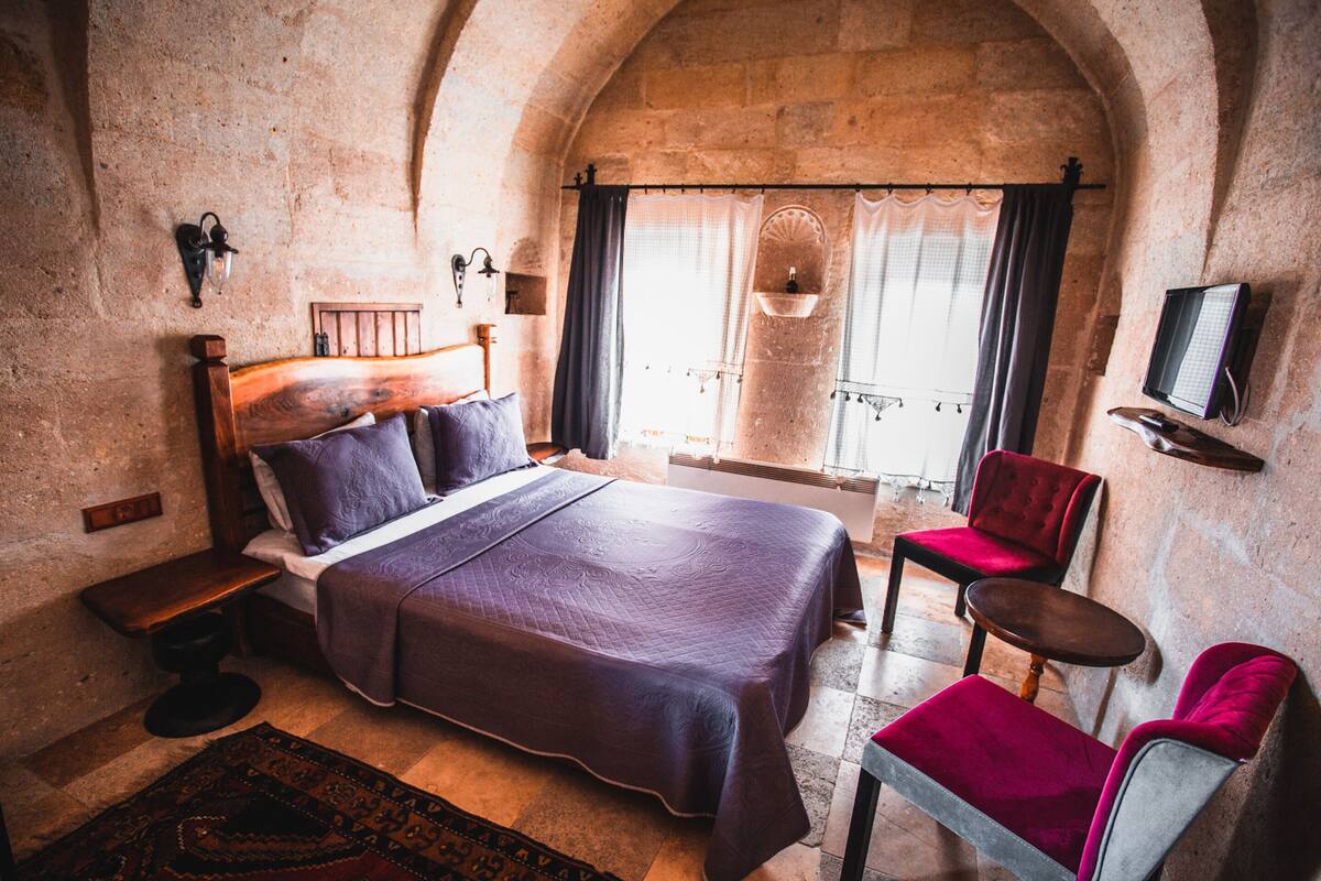 Superior Arch Room | Premium bedding, blackout drapes, soundproofing