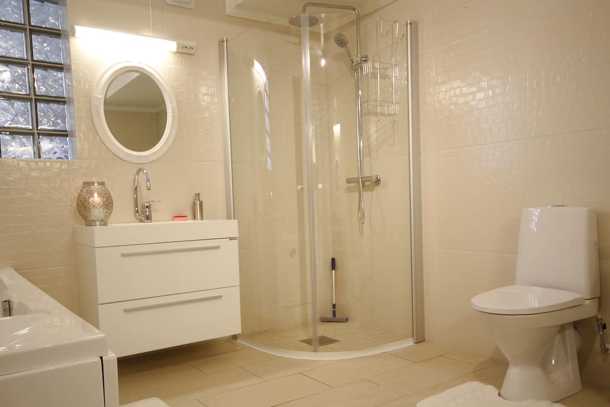 free toiletries, hair dryer, towels